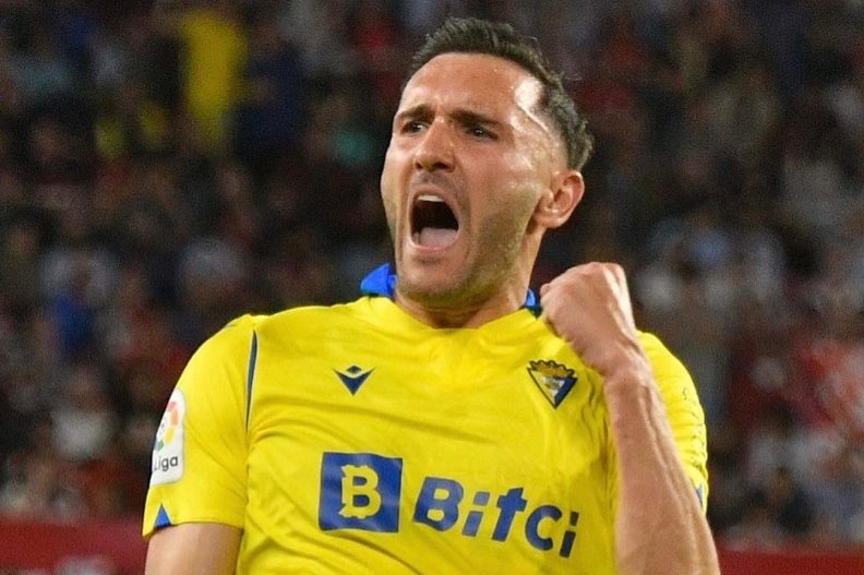 Unionistas se enfrentará al jugador de Primera que ha pagado para salir de su equipo y bajar dos categorías