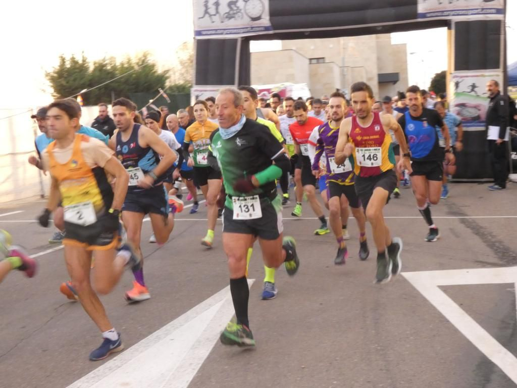 Manuel Vicente Tejedor y Ester Rodríguez ganan la San Silvestre de Villares de la Reina 