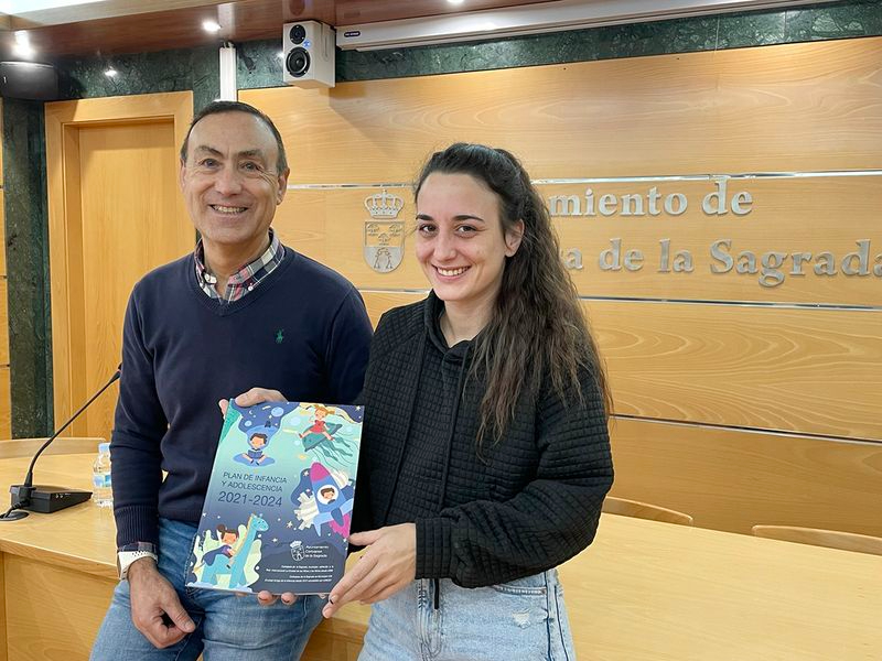 Este ayuntamiento salmantino edita el Plan de Infancia y Adolescencia con el fin de acercarlo a los más pequeños del municipio
