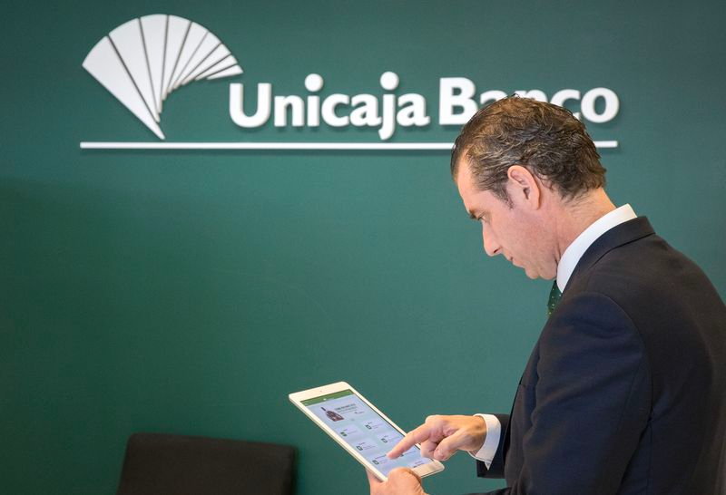 Nuevo agregador financiero de Unicaja Banco con pagos según la normativa PSD2
