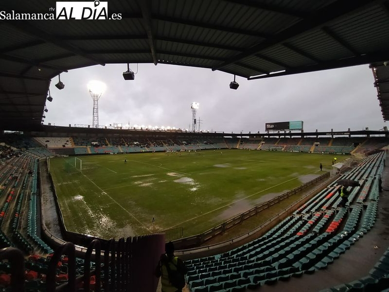 El Helmántico, desangelado por la lluvia en el estreno del tándem Jehu - Dueñas con el Salamanca UDS