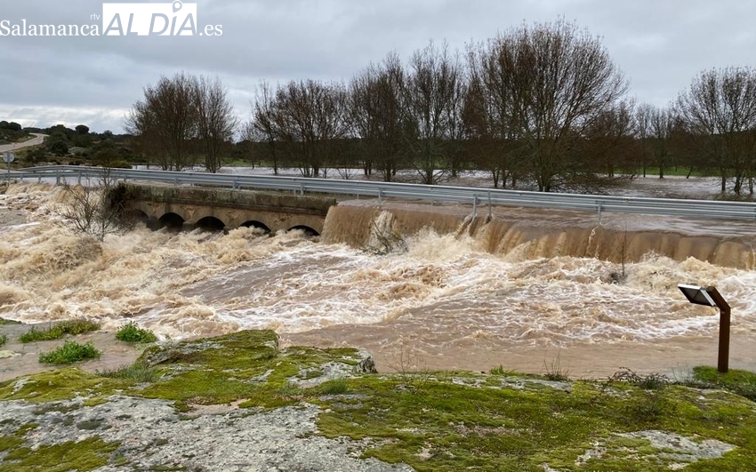 La CHD mantiene la alerta en el río Huebra 