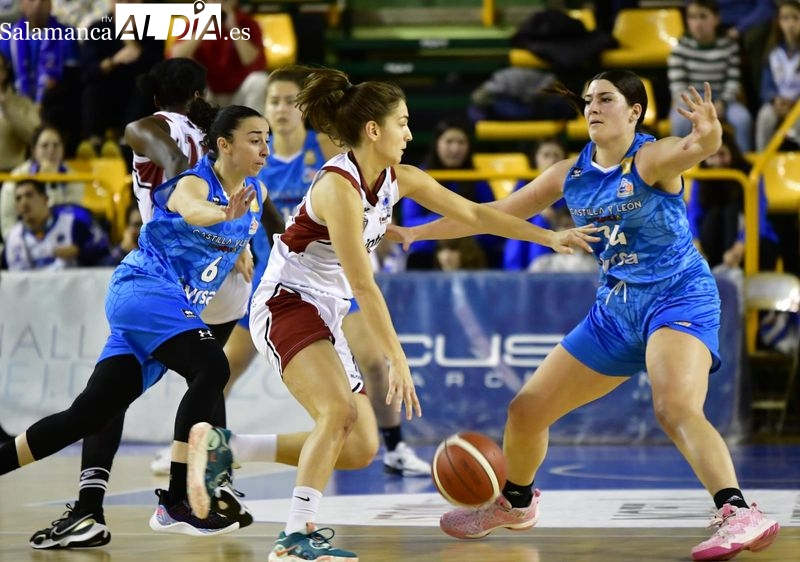 El Perfumerías Avenida no repite sus pecados europeos y gana al Gernika (73-54)