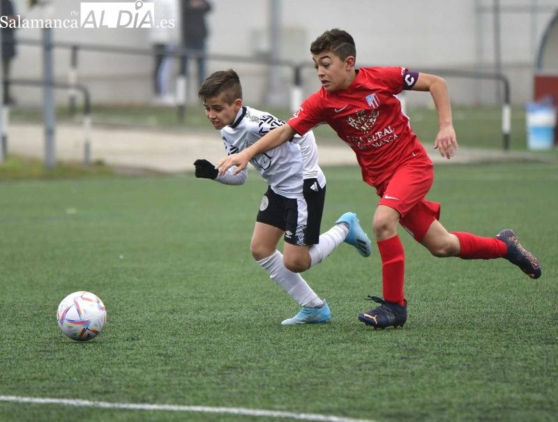 Así ha sido la jornada en el fútbol base: pasión en el campo y mucho frío en la grada