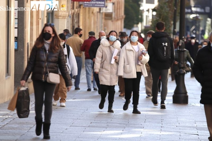 La OMS recomienda a Europa usar mascarillas en interiores y transportes públicos por los casos de Covid en China