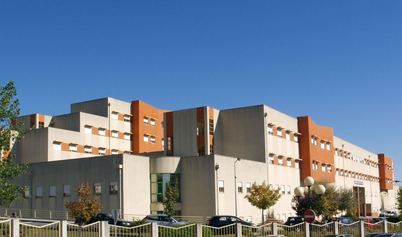 Mayor salario y vivienda gratuita para médicos residentes que realicen la especialidad en el interior de Portugal