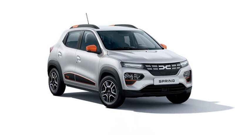 Alertan de un defecto en el cinturón de seguridad del asiento trasero derecho de este coche