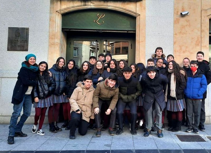 Escolares salmantinos aprenden con el teatro gracias a la obra La red