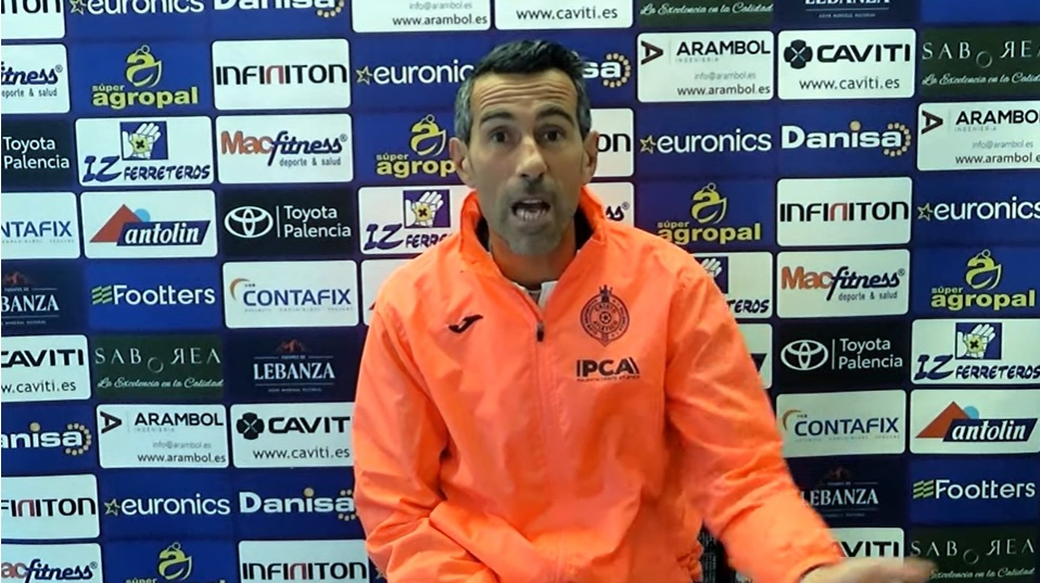 Chuchi Jorqués y la emoción por el Cristo - CD Guijuelo: Me gustaría ser como Ferguson y poder estar aquí diez años