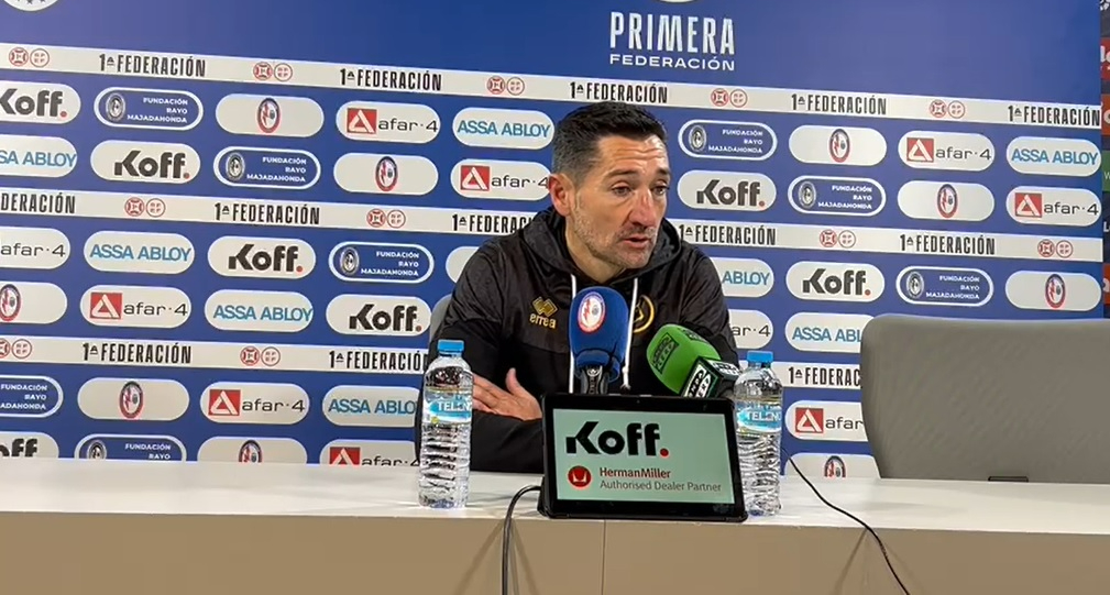 Casañ, tras la derrota: El que más jodido está es el portero. Es un fallo de todo el equipo