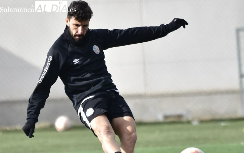 Diego Benito se prueba a medio gas; Mati se retira por precaución y Amaro completa el entrenamiento del Salamanca UDS
