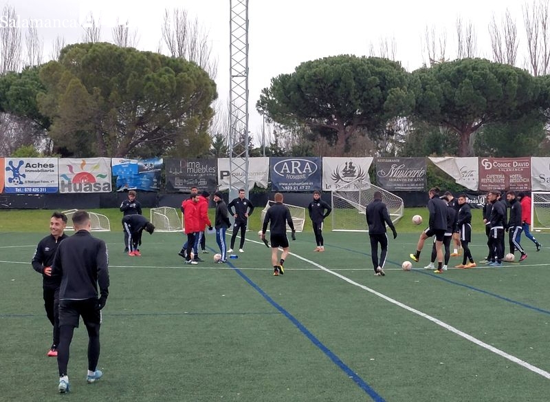 Rafa Dueñas, ausente en el entrenamiento del Salamanca UDS