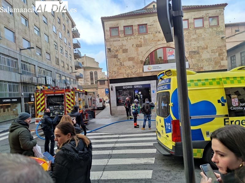 Susto en el centro de Salamanca por el incendio en un restaurante que deja un herido