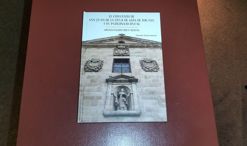A la venta el libro sobre el convento de San Juan de la Cruz