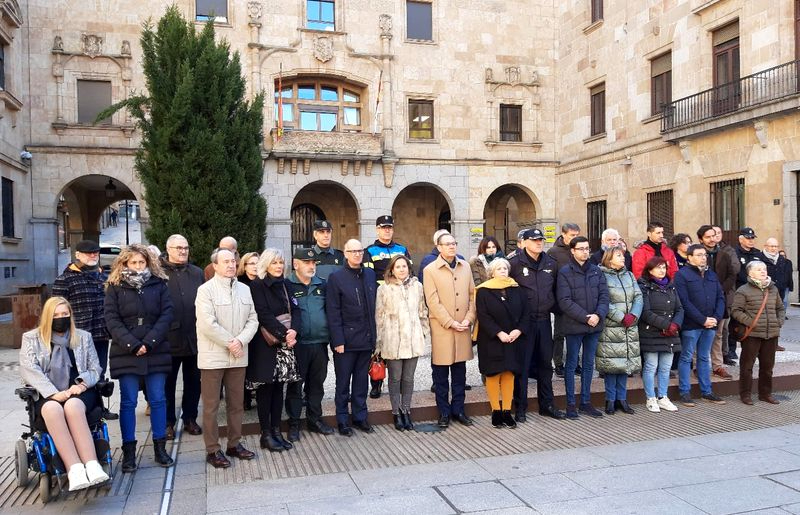 El juez destaca la especial brutalidad en las muertes de la mujer apuñalada en Valladolid y de su hija