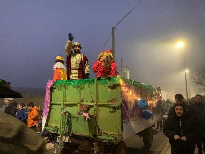 Mágica visita de los Reyes Magos a Doñinos