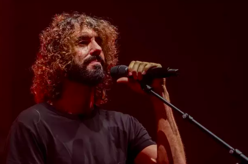 Mikel Izal anuncia su primer disco en solitario