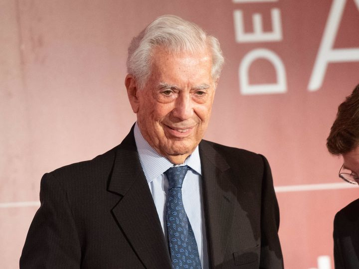 Mario Vargas Llosa, rotundo: no retomará su relación con Isabel Preysler