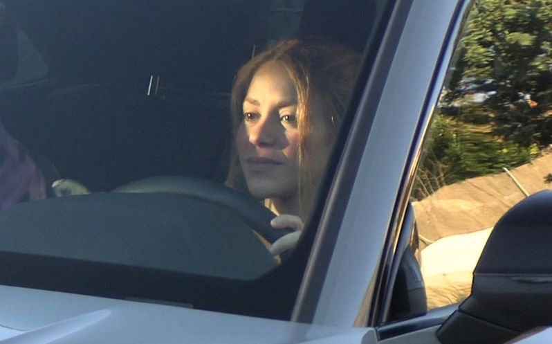 Este es el motivo por el que Shakira pospone sin fecha su marcha a Miami