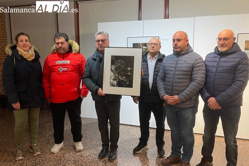 La fotografía Tu eres nuestro camino de Miguel Ángel Gómez Garcinuño, elegida cartel promocional de la Semana Santa 2023 de Peñaranda