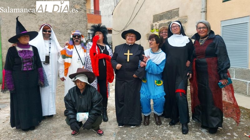 Las mujeres de Sobradillo celebran su particular fiesta de Carnaval