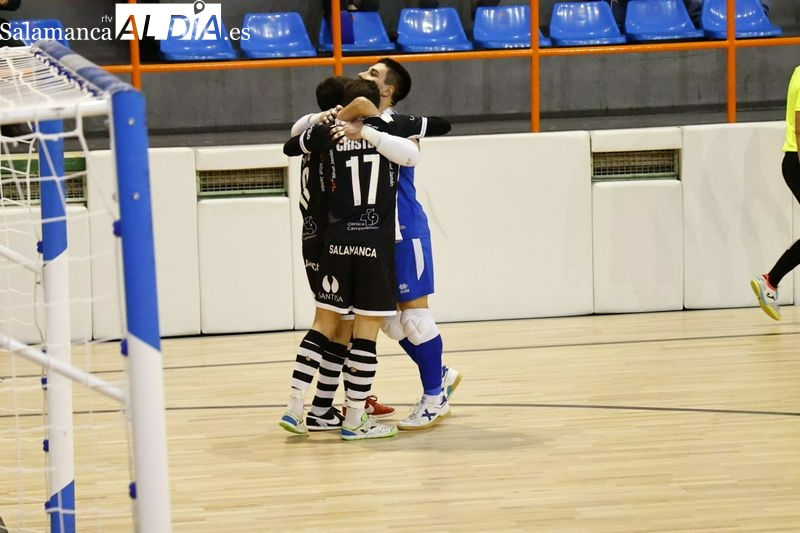 Unionistas FS duerme en playoff después de una exhibición ante el O Esteo (5-9)