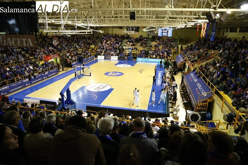 Lleno en Würzburg para otra noche mágica del Perfumerías Avenida