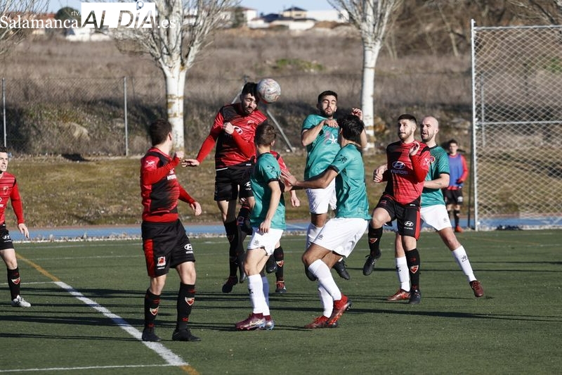 El Béjar supera al Sporting Carbajosa y se dispara hacia el ascenso (0-1)