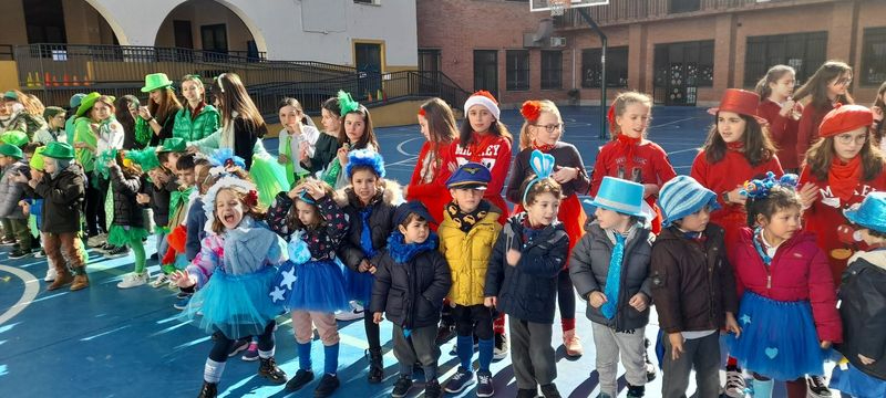 Divertida y colorida jornada de Carnaval en el colegio San Juan Bosco
