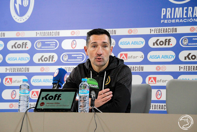 Casañ y la portería de Unionistas: Si no lo sabe el jugador, no lo vais a saber vosotros. El míster no se casa con nadie