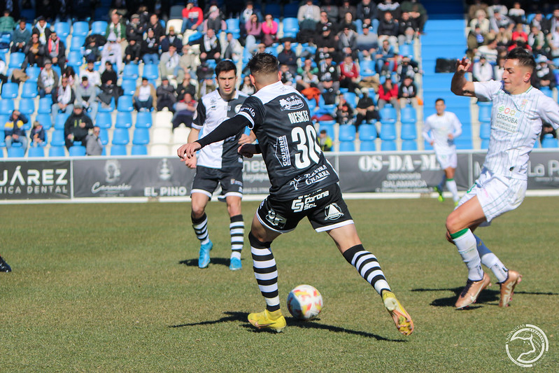 Neskes: Me puedo desenvolver bastante bien en la banda izquierda