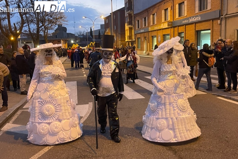 Peñaranda se echa a las calles para vivir un multitudinario y original desfile de carnaval