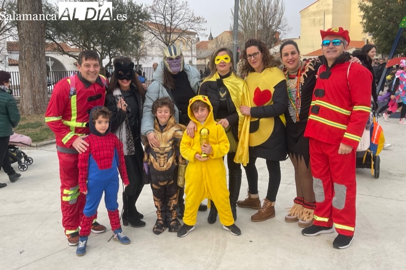 Color y diversión protagonizan el baile infantil de Carnaval