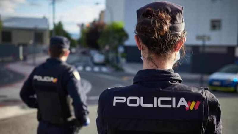 Un agente fuera de servicio captura a un ladrón en la calle Zamora