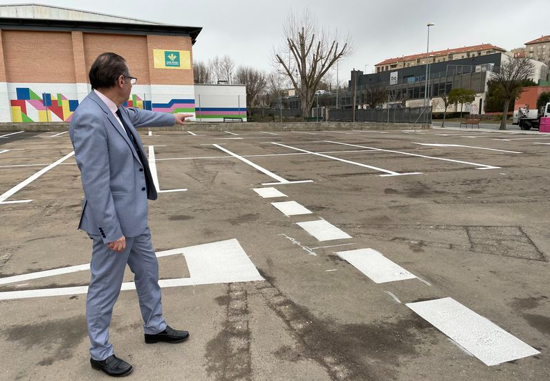 Nuevos aparcamientos gratuitos en superficie en los barrios Pizarrales y Blanco