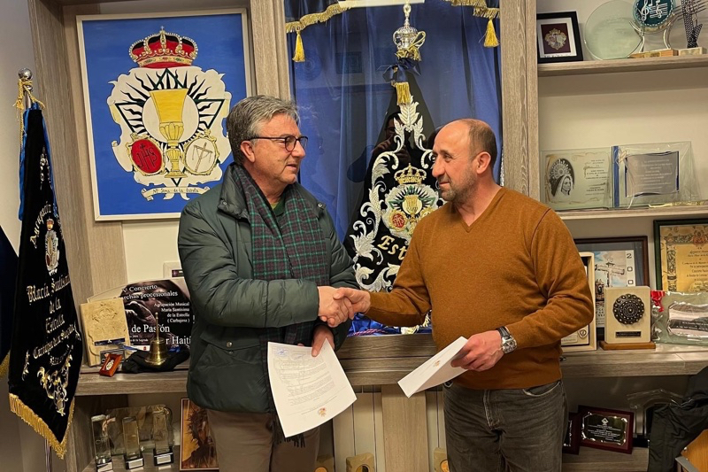 La Cofradía Jesús Nazareno renueva su acuerdo con la Agrupación La Estrella para el Miércoles Santo 