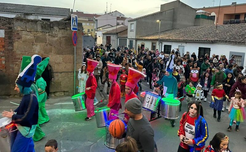 Colorido y diversión en el Carnaval de Castellanos de Moriscos