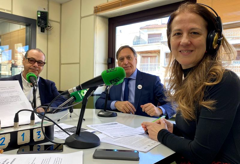 El asesor es un farsante, un sinvergüenza, un mangante y un estafador, es intolerable