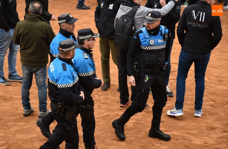 La Policía investiga a un recortador por malas prácticas y a empresas de autobuses por engañar a viajeros