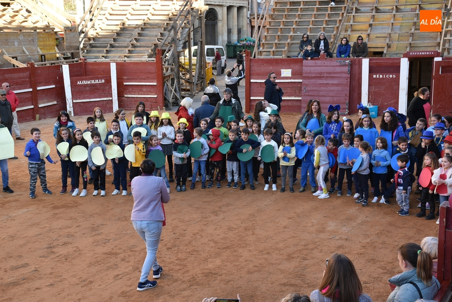 La Escuela de Música rinde homenaje a Parchís en su recuperado pasacalles