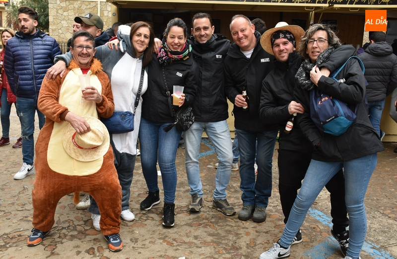 La lluvia y los truenos hacen de bisagra a un Martes con ambiente callejero y petición sin éxito de Cenizos