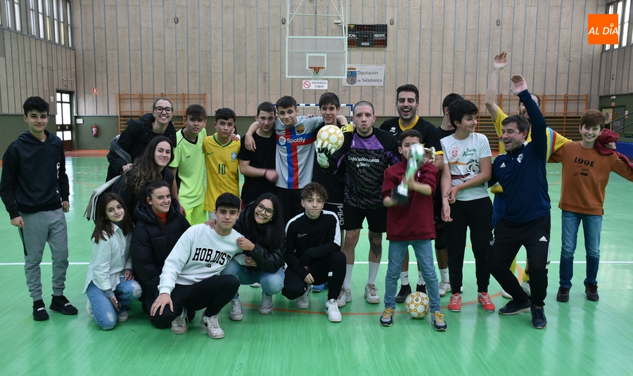El equipo de los profesores se lleva el torneo de fútbol sala de Misioneras-Santa Teresa