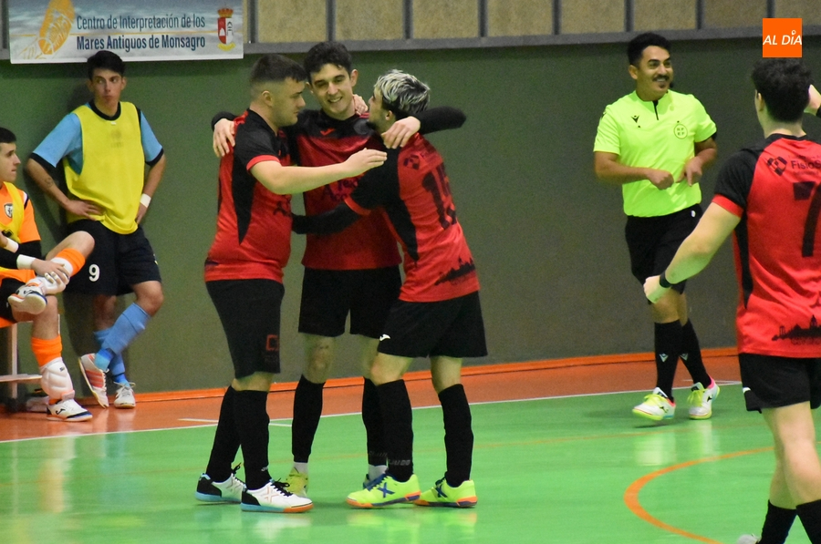 El III Senior vuelve a saborear la victoria en un sólido derby ante el FS Salamanca B