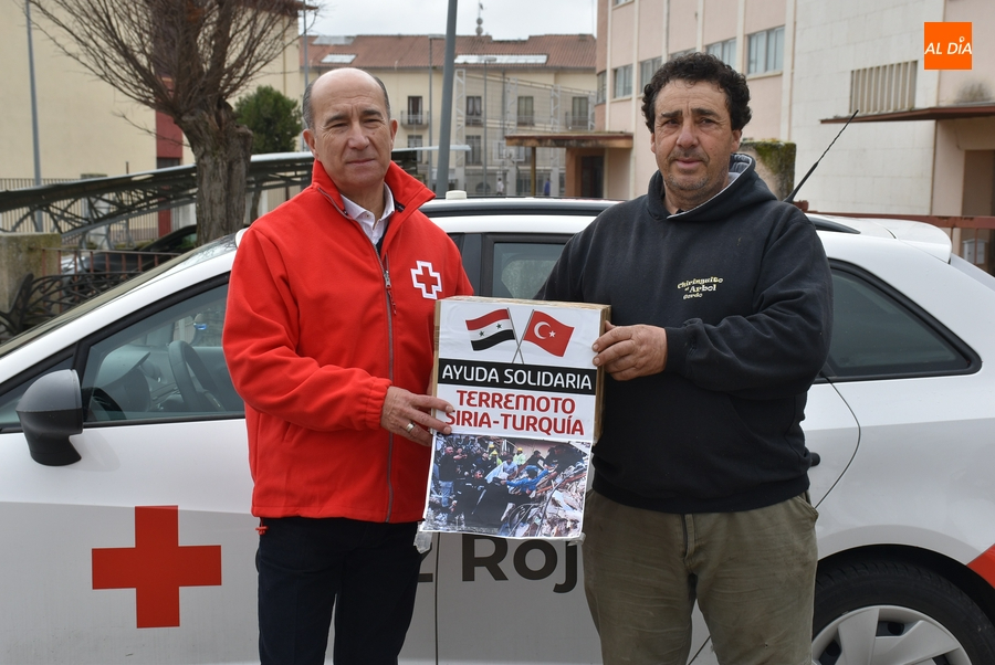 Entregado a Cruz Roja el dinero recogido a favor de los damnificados por los terremotos