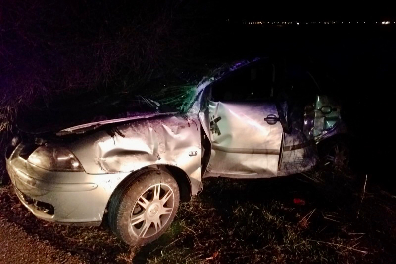 Herido leve en una aparatosa salida de vía en la A-50, cerca de Peñaranda