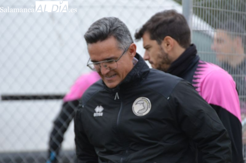 Dani Ponz ya ejerce como nuevo entrenador de Unionistas