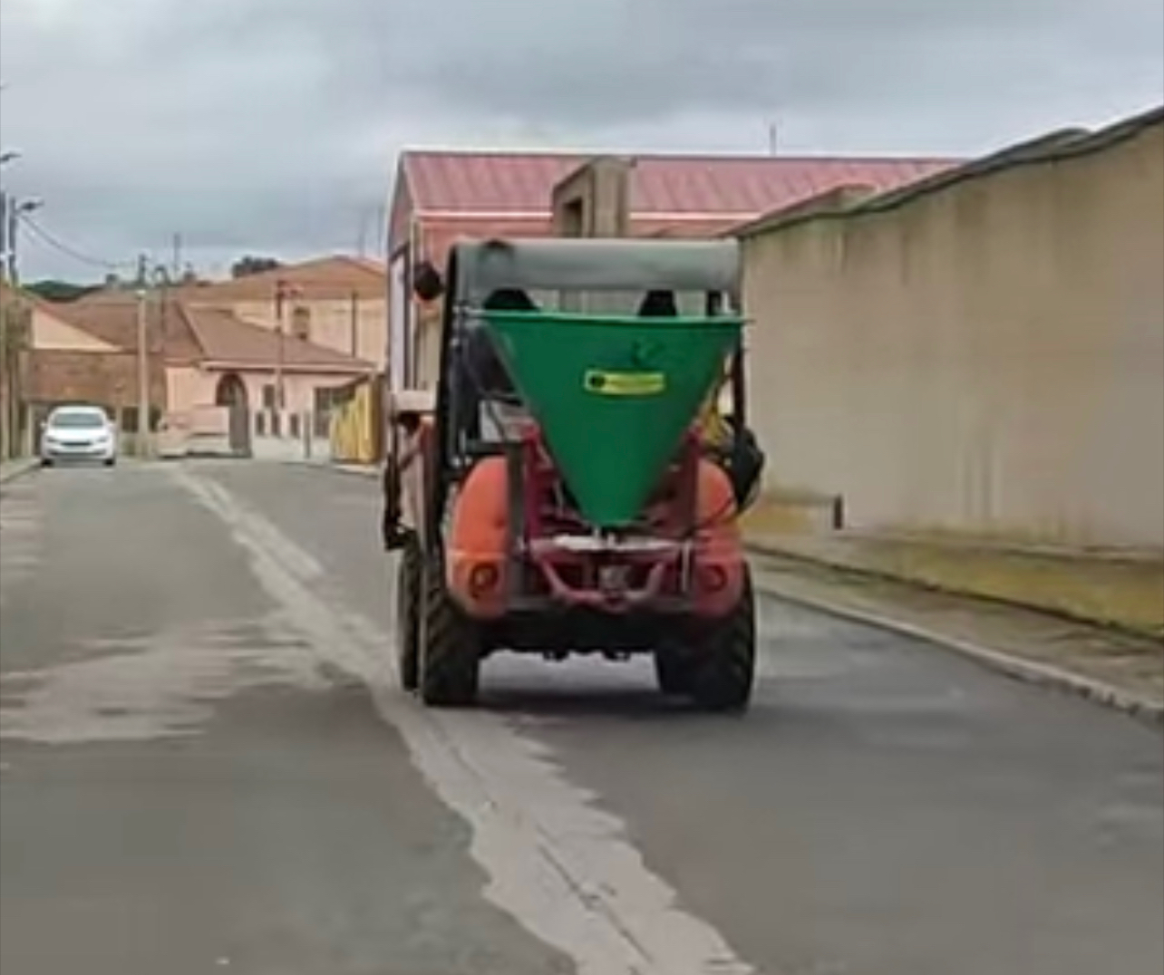 Villoria pone en marcha un plan de prevención ante la nieve y las heladas que caerán esta madrugada 