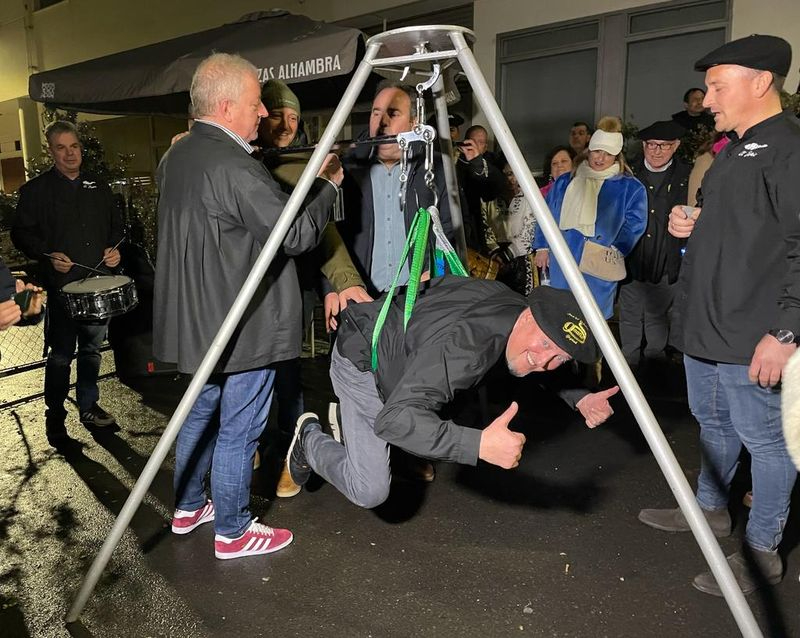 Numerosos guijuelenses se dan cita en la fiesta tradicional de La Pesada