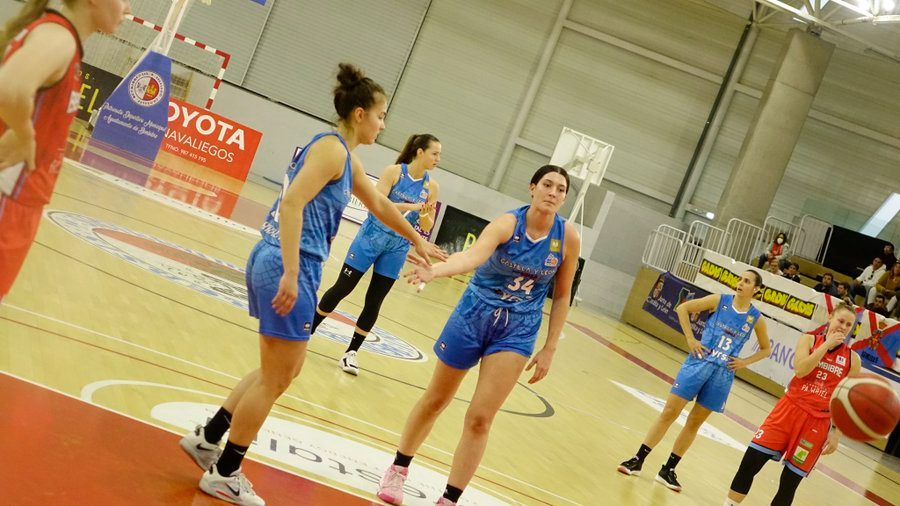 Pepe Vázquez conquista su antiguo hogar con el Perfumerías Avenida antes del parón (49-66)