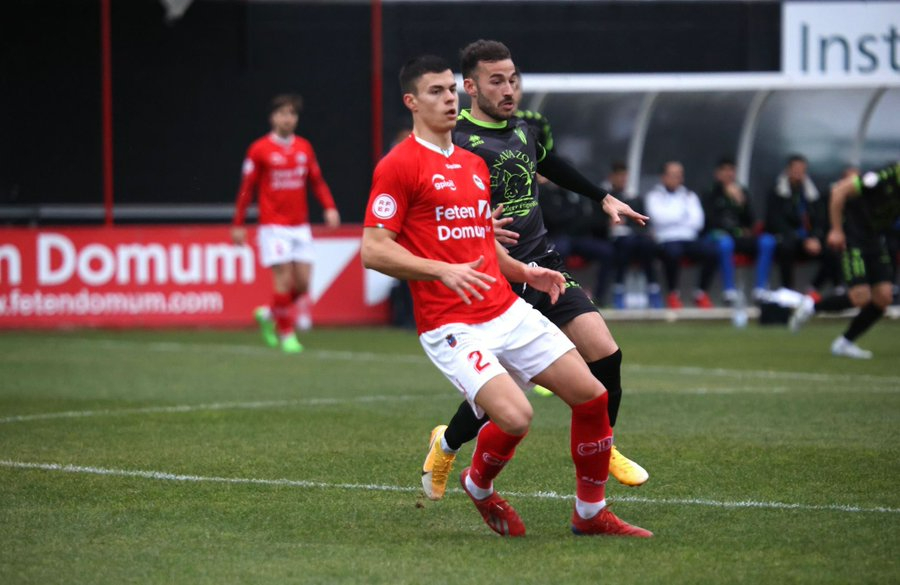 El CD Guijuelo pierde posiciones en la lucha por ascender